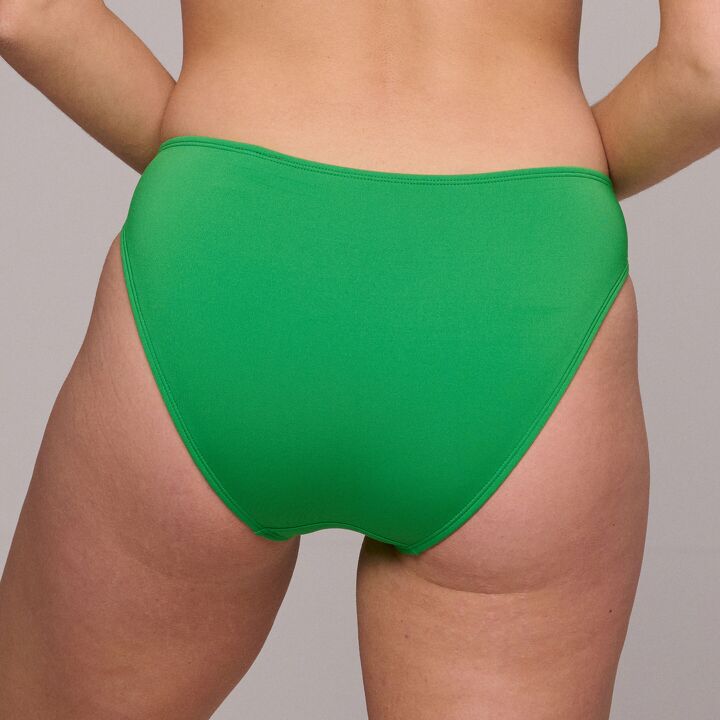 Madurai Bikinislip Hoog